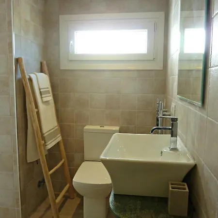 Breeze Boutique Guest Rooms,