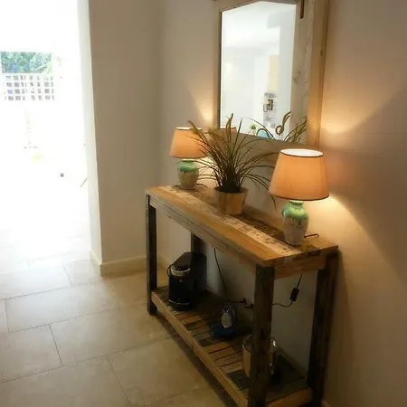 Breeze Boutique Guest Rooms, Alojamento de Acomodação e Pequeno-almoço 4*
