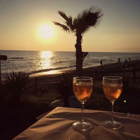 Alojamento de Acomodação e Pequeno-almoço Breeze Boutique Guest Rooms, 4*