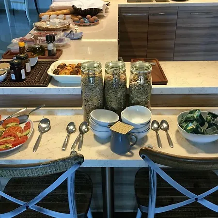 Alojamento de Acomodação e Pequeno-almoço Breeze Boutique Guest Rooms, 4*