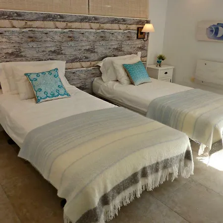 Breeze Boutique Guest Rooms, Bed & Breakfast 4*