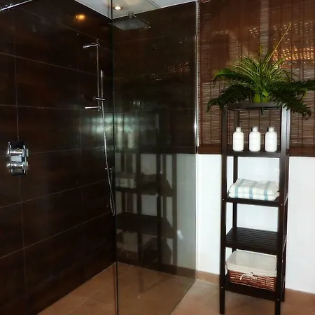 Breeze Boutique Guest Rooms, Bed & Breakfast 4*