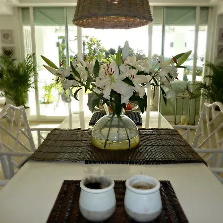 Breeze Boutique Guest Rooms, Bed & Breakfast 4*