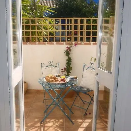 Breeze Boutique Guest Rooms, Bed & Breakfast Marbella