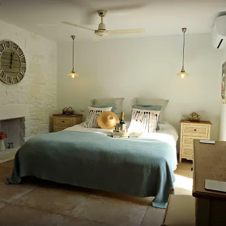 Breeze Boutique Guest Rooms, Bed & Breakfast 4*