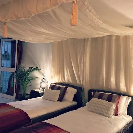 Bed & Breakfast Breeze Boutique Guest Rooms,