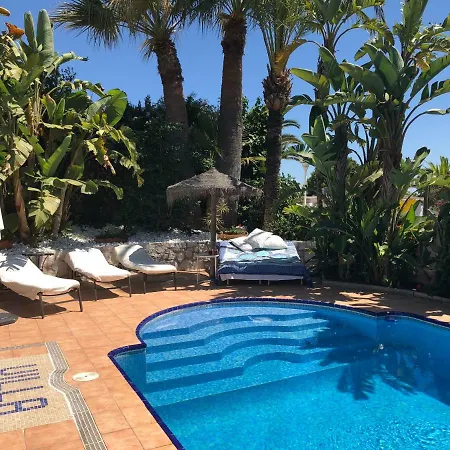 Breeze Boutique Guest Rooms,
